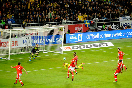Sveriges Martin Olsson nickar in kvitteringsmålet