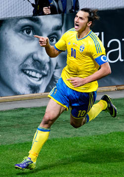 Sveriges Zlatan Ibrahimovic jublar