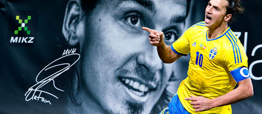 Sveriges Zlatan Ibrahimovic jublar