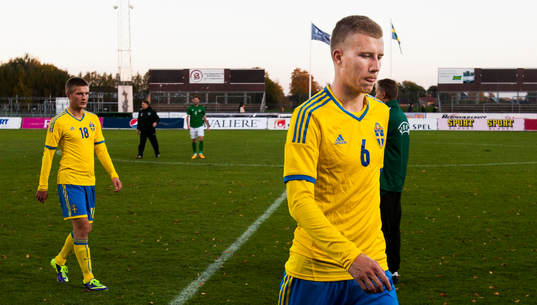Sveriges Henrik Carlsson (tv) och Simon Gustafson deppar
