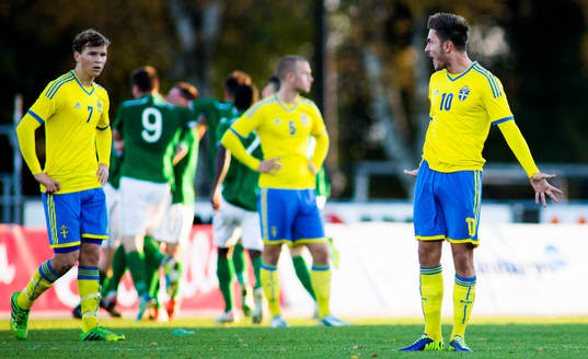 Sveriges Muamer Tankovic reagerar när Irland gör mål