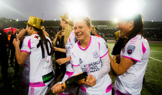 LdB Malmös Katrin Schmidt och Sara Björk Gunnarsdottir