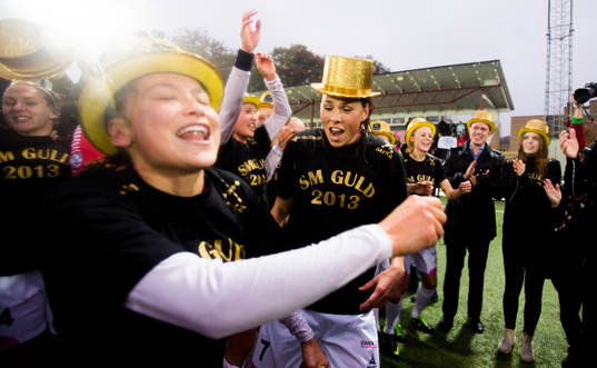 LDB Malmös Sara Björk Gunnarsdottir och Alexandra Riley