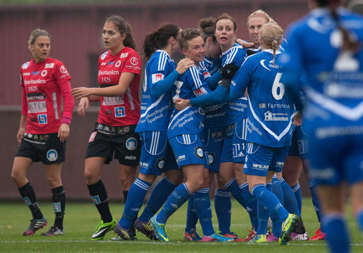 Vittsjös Jane Ross kvitterar till 1-1 i matchen i