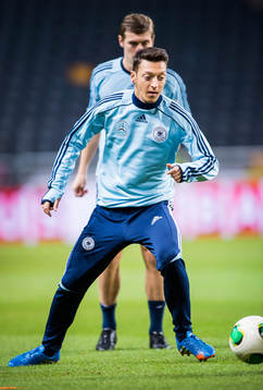 Mesut Özil