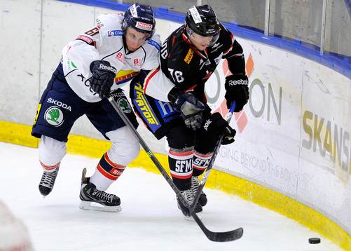 Djurgårdens Markus Ljungh och Asplövens Marcus Fagerudd i