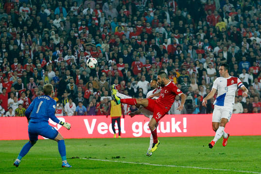 ISTANBUL,  Sukru Saracoglu Stadion, 15-10-2013 WK