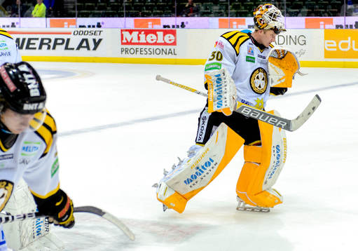 Brynäs målvakt Robin Rahm deppar