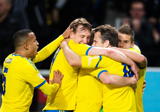 Sveriges Martin Olsson, Kim Källström, Tobias Hysén och