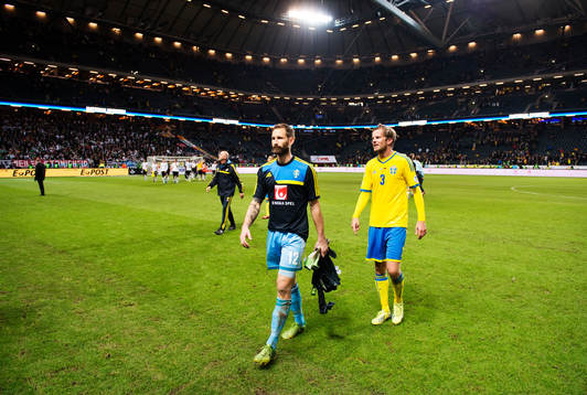 Sveriges målvakt Johan Wiland och Mikael Antonsson lämnar