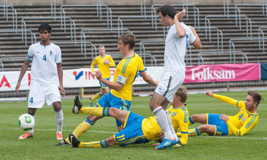 Sverige gör 3-0 i EM-kvalet för pojkar 18 mellan Sverige