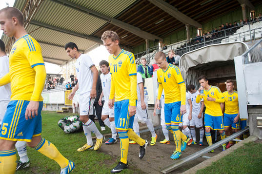 i EM-kvalet för pojkar 18 mellan Sverige och Azerbajdzjan