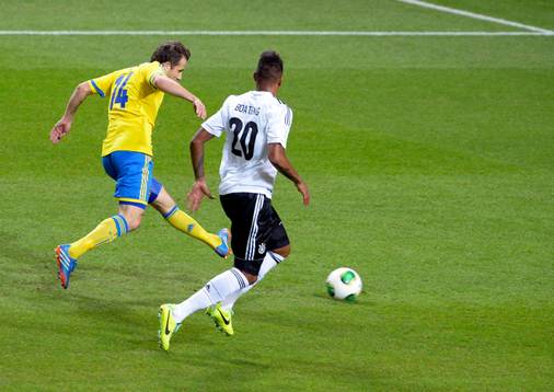 Sveriges Tobias Hysén gör 1-0