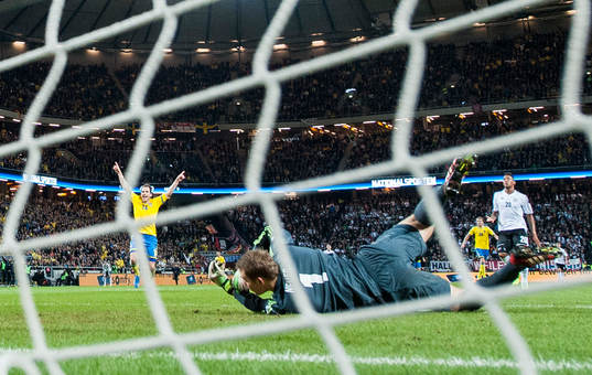 Sveriges Tobias Hysén jublar