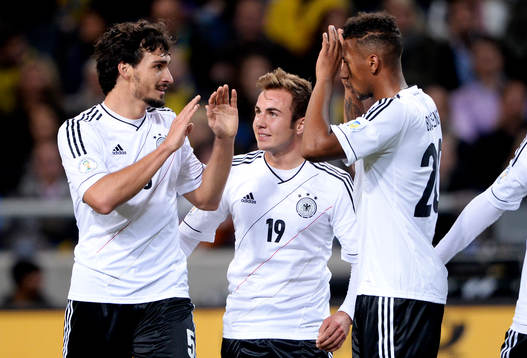 Tysklands Mario Götze gör 2-2