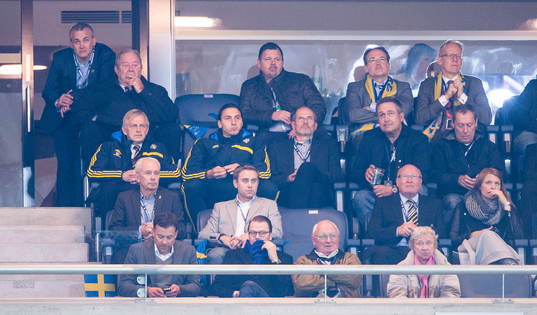 På VIP-läktaren satt bl.a. Lennart Johansson, Zlatan
