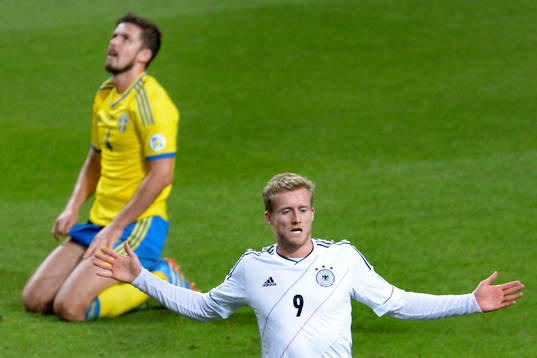 Sveriges Per Nilsson och Tysklands André Schürrle