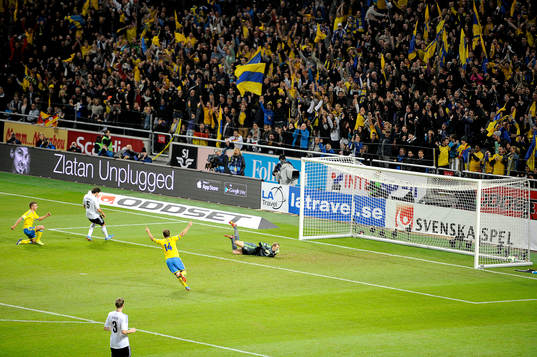 Sveriges Alexander Kacaniklic gör 2-0