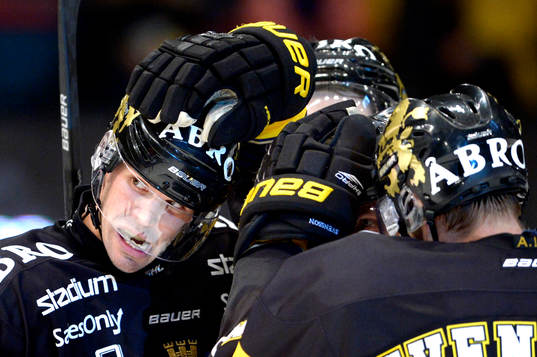 s Björn Melin gratuleras
