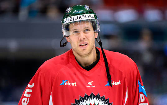 Frölundas Christian Bäckman innan ishockeymatchen i SHL