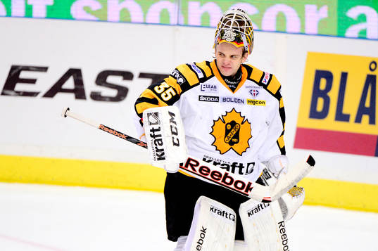 Skellefteås målvakt Markus Svensson deppar