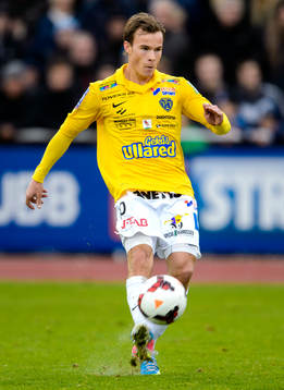 Falkenbergs Calle Wede med bollen