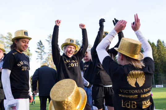 Bläddra bland fler bilder av Fotboll, Damallsvenskan, Mallbacken - LDB Malmö
