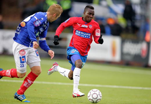 Åtvidabergs Anton Tinnerholm och Helsingborgs David Accam