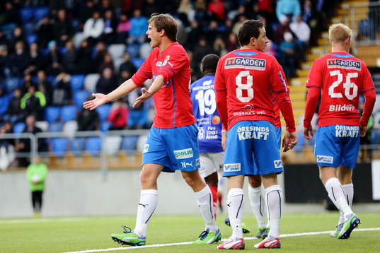 Helsingborgs Erland Hanstveit reagerar