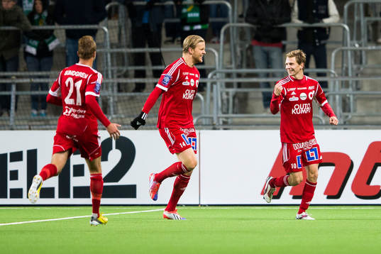 Degerfors Daniel Sundgren och Emil Hedsén jublar