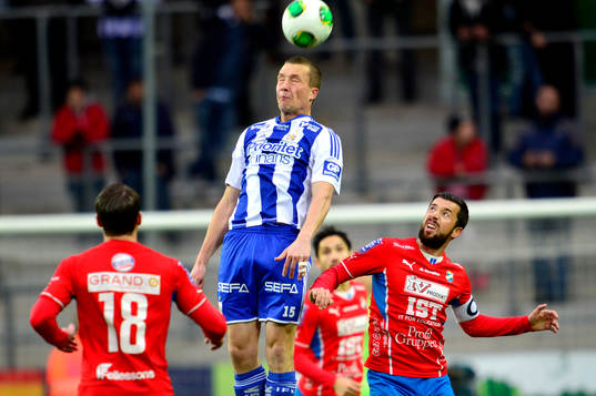 IFK Göteborgs Jakob Johansson nickar undan framför