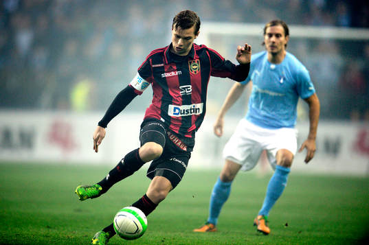 Brommapojkarnas Brommapojkarna Jesper Karlström i röken