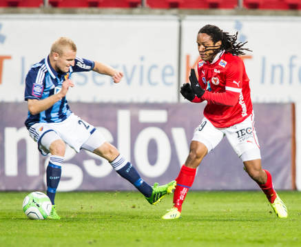 Jonathan Mcdonald, Kalmar FF, blir trampad av VYTAUTAS