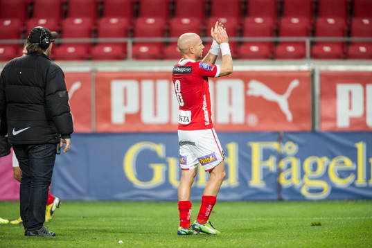 Henrik Rydström, Kalmar FF, tackar klacken