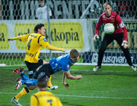 Halmstads Mikael Boman språngnickar i