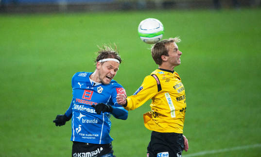 Halmstads Kristoffer Fagercrantz och Mjällbys Craig
