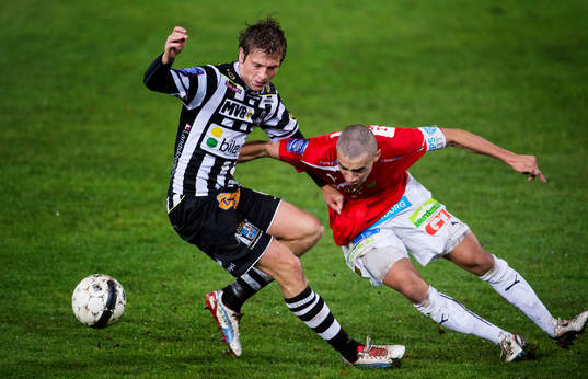 Landskrona BOIS Philip Andersson och GAIS Malkolm Moenza