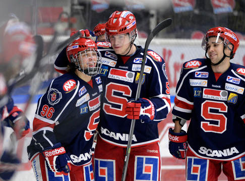 Södertäljes David Pastrnák jublar