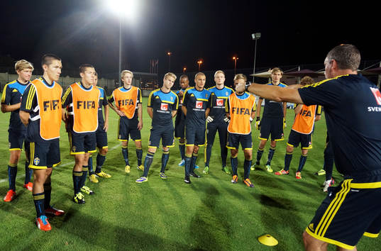 Bläddra bland fler bilder av Fotboll, U17, VM, Träning Sverige