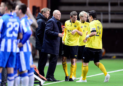 Elfsborgs tränare Klas Ingesson pratar med Elfsborgs