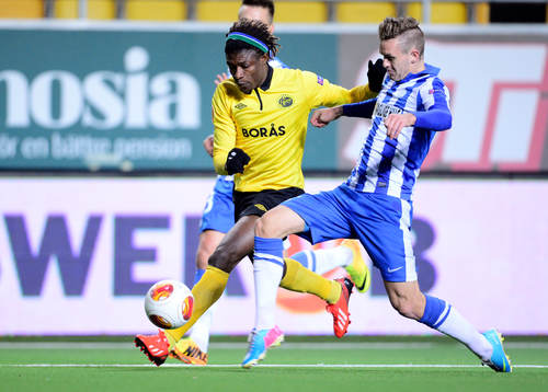 Elfsborgs Mohamed Bangura och Esbjergs Kian Hansen