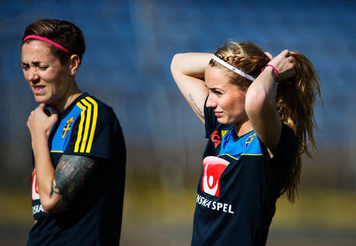 Bläddra bland fler bilder av Fotboll, dam, Sverige, träning