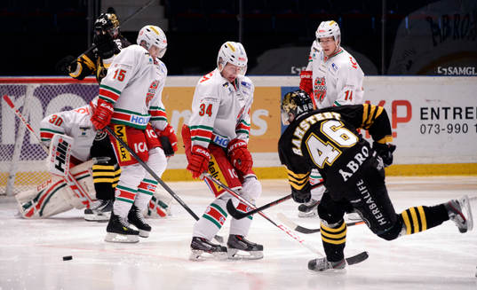 s Teemu Ramstedt skjuter