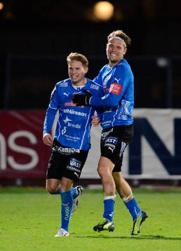Halmstads Johan Blomberg och Kristoffer Fagercrantz  jublar