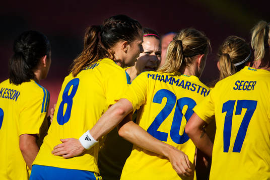 Sveriges Lotta Schelin jublar