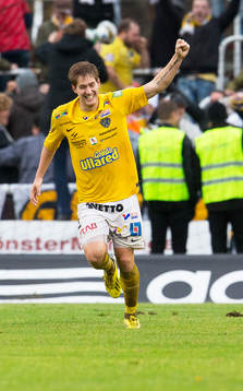 Falkenbergs Victor Sköld jublar