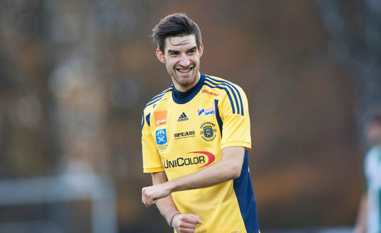Ängelholms Muamet Asanovski gör 1-0 i matchen i