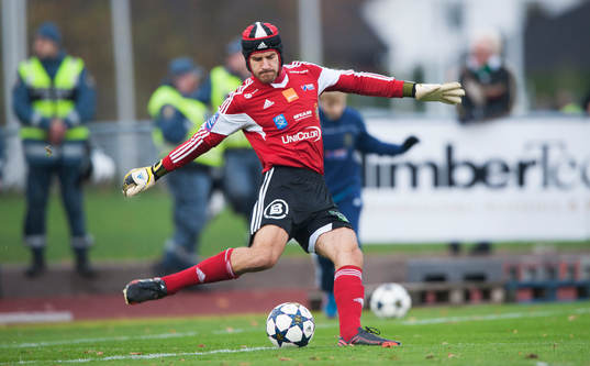 Ängelholms målvakt Matt Pyzdrowski i matchen i Superettan