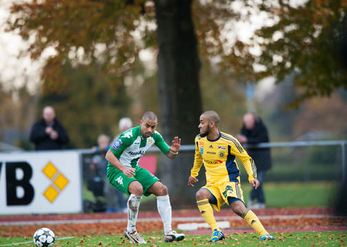 Hammarbys Billy Berntsson och Ängelholms Junes Barny i