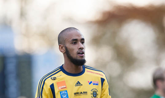 Ängelholms Junes Barny i matchen i Superettan mellan